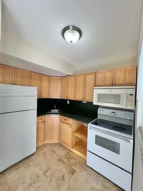 For Rent: $2,200 (2 beds, 1 baths, 0 Square Feet)