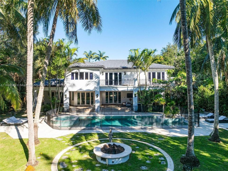 For Sale: $8,750,000 (6 beds, 7 baths, 5908 Square Feet)