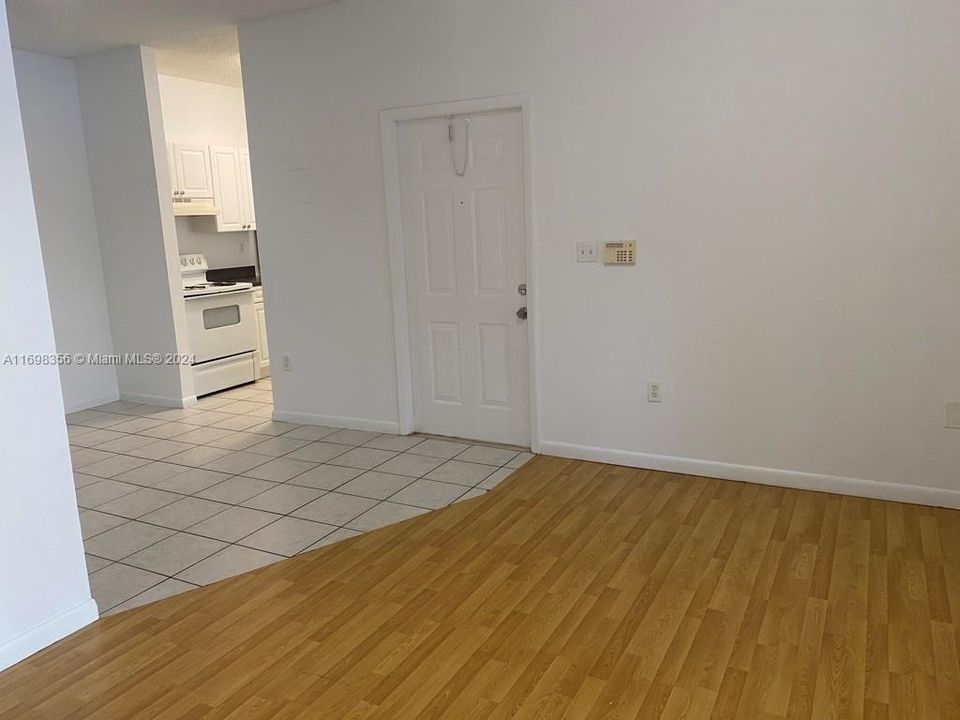 For Rent: $1,825 (1 beds, 1 baths, 628 Square Feet)