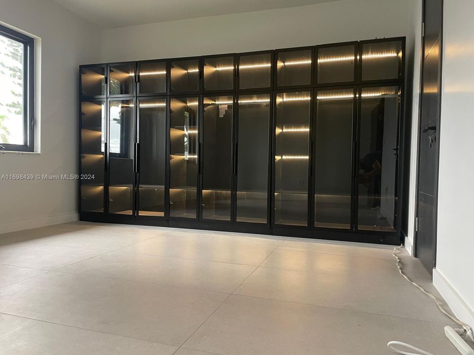 En Venta: $549,000 (3 camas, 2 baños, 1131 Pies cuadrados)