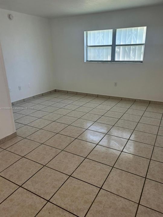 For Rent: $1,700 (1 beds, 1 baths, 0 Square Feet)