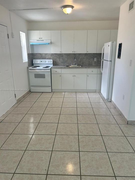 For Rent: $1,700 (1 beds, 1 baths, 0 Square Feet)