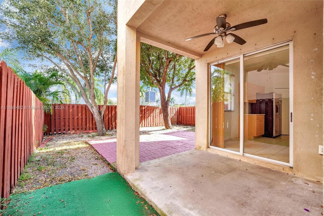 For Rent: $3,200 (3 beds, 2 baths, 1687 Square Feet)