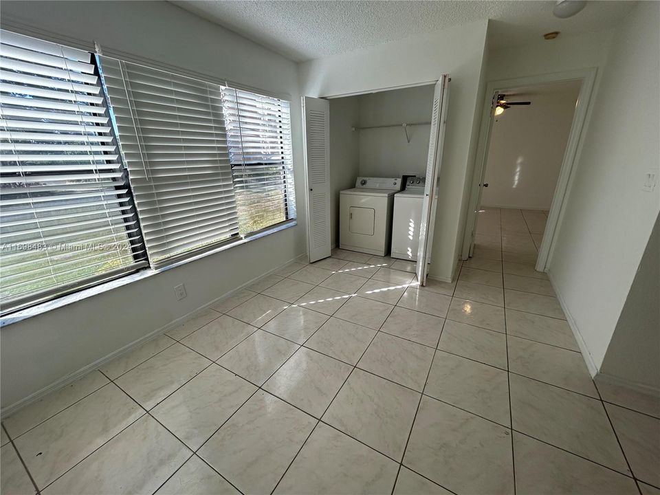 For Rent: $2,300 (2 beds, 2 baths, 1100 Square Feet)