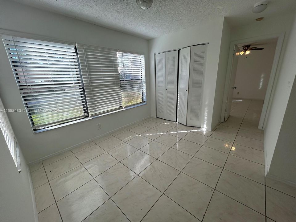 For Rent: $2,300 (2 beds, 2 baths, 1100 Square Feet)