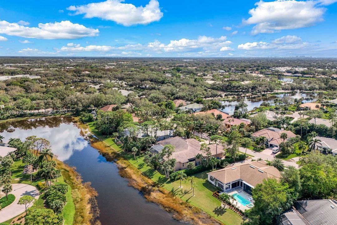 Active With Contract: $2,599,000 (4 beds, 4 baths, 4089 Square Feet)