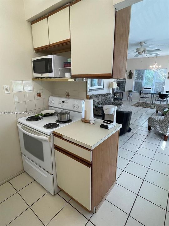 For Rent: $2,000 (1 beds, 1 baths, 614 Square Feet)