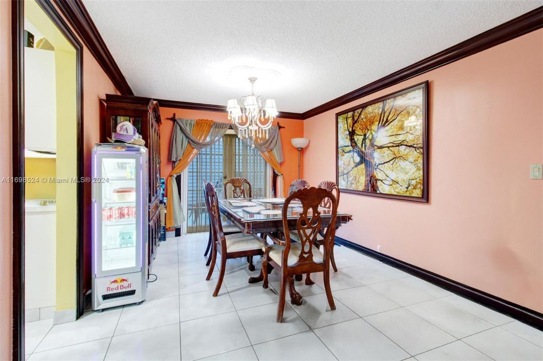 For Sale: $649,000 (4 beds, 2 baths, 2278 Square Feet)