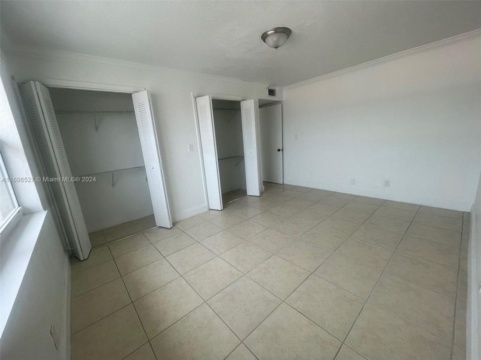 For Sale: $255,000 (2 beds, 1 baths, 775 Square Feet)