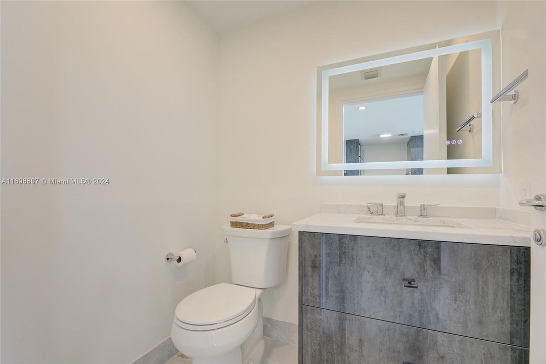 For Sale: $1,100,000 (1 beds, 1 baths, 0 Square Feet)