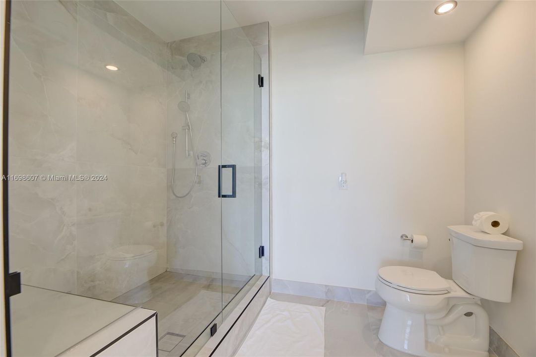 For Sale: $1,100,000 (1 beds, 1 baths, 0 Square Feet)