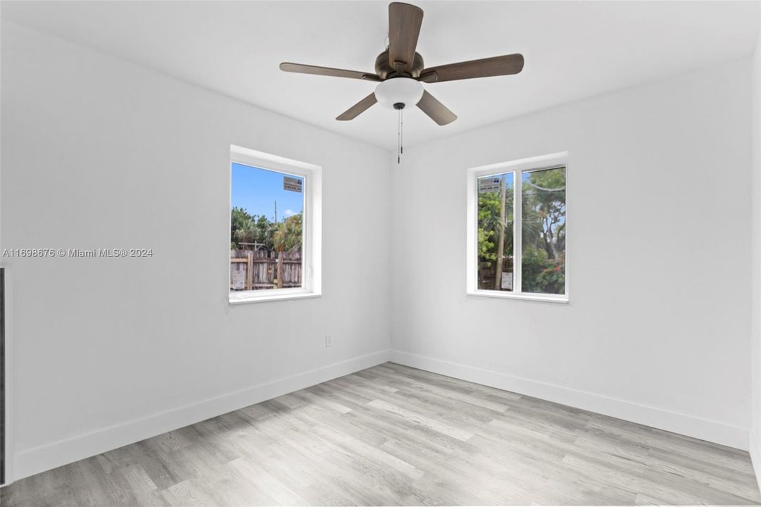 For Sale: $440,000 (4 beds, 2 baths, 1148 Square Feet)