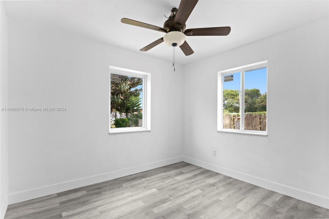 For Sale: $440,000 (4 beds, 2 baths, 1148 Square Feet)