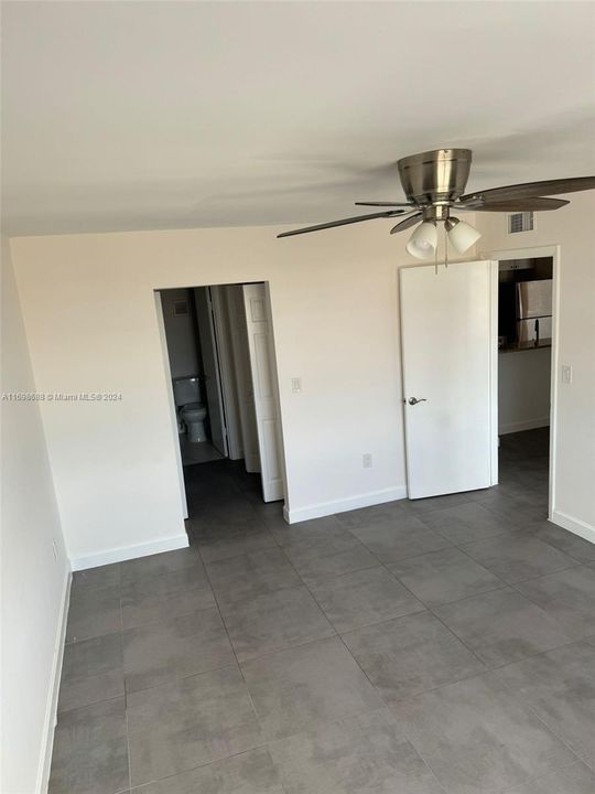 For Rent: $2,600 (2 beds, 2 baths, 934 Square Feet)