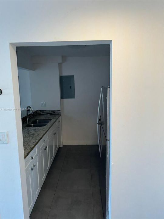 For Rent: $2,600 (2 beds, 2 baths, 934 Square Feet)