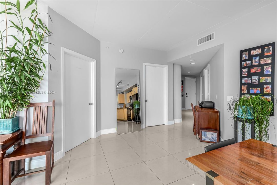 For Sale: $510,000 (1 beds, 1 baths, 1134 Square Feet)