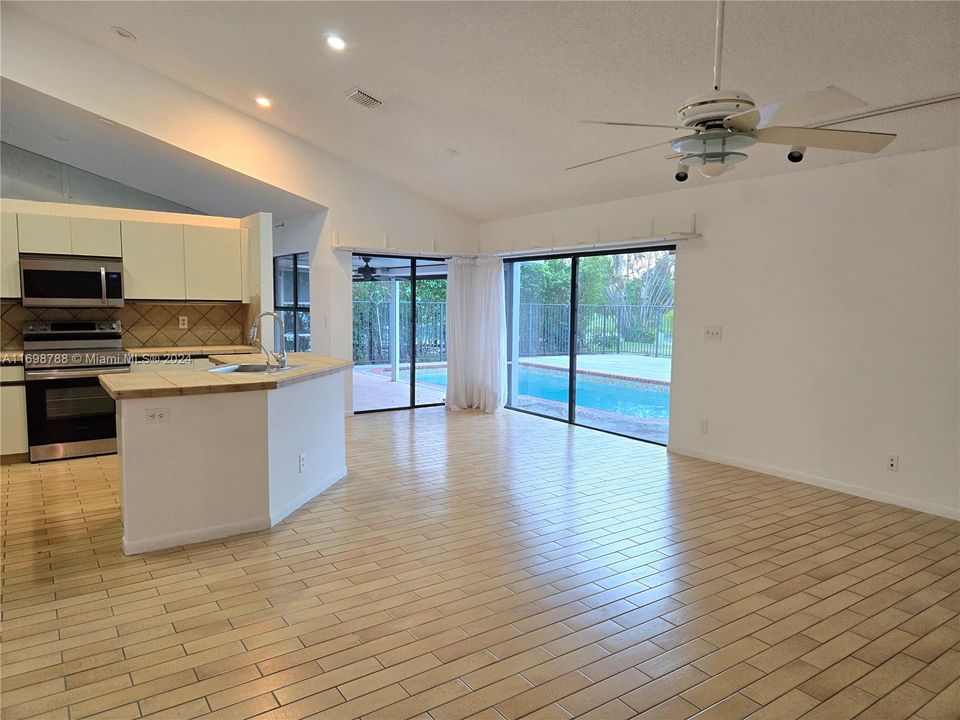 Open floor kitchen dining room