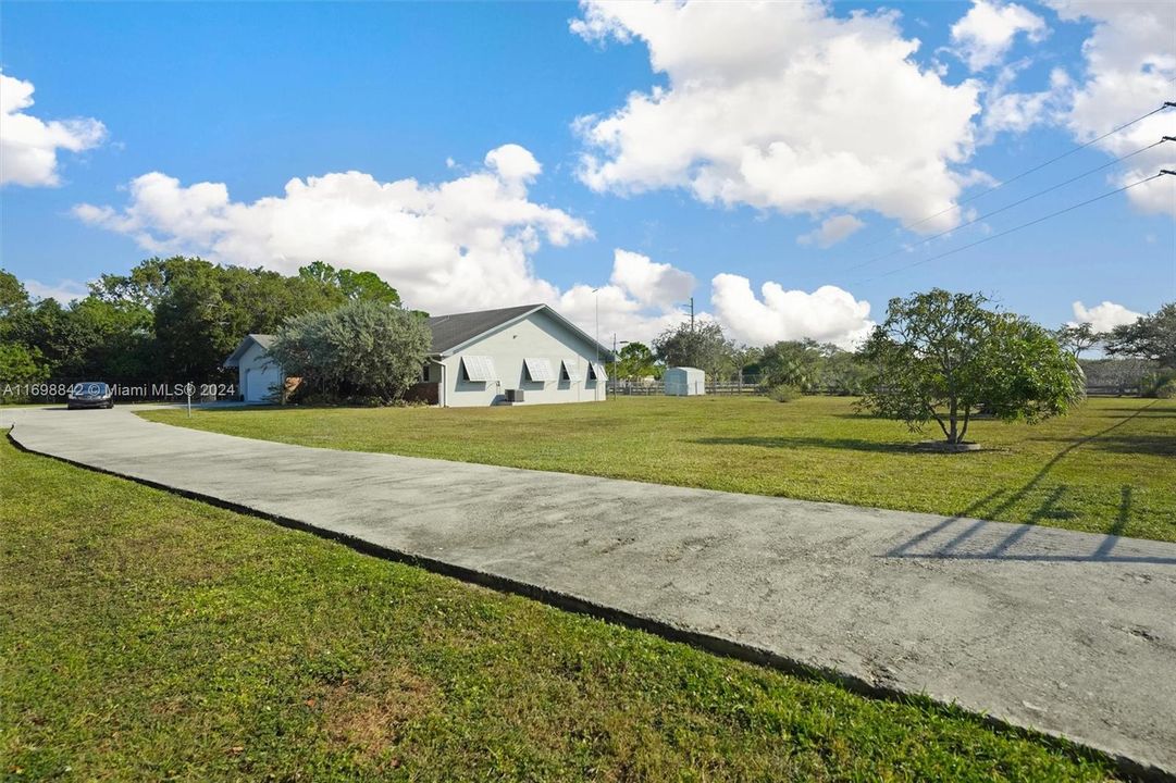 For Sale: $1,500,000 (4 beds, 2 baths, 2330 Square Feet)