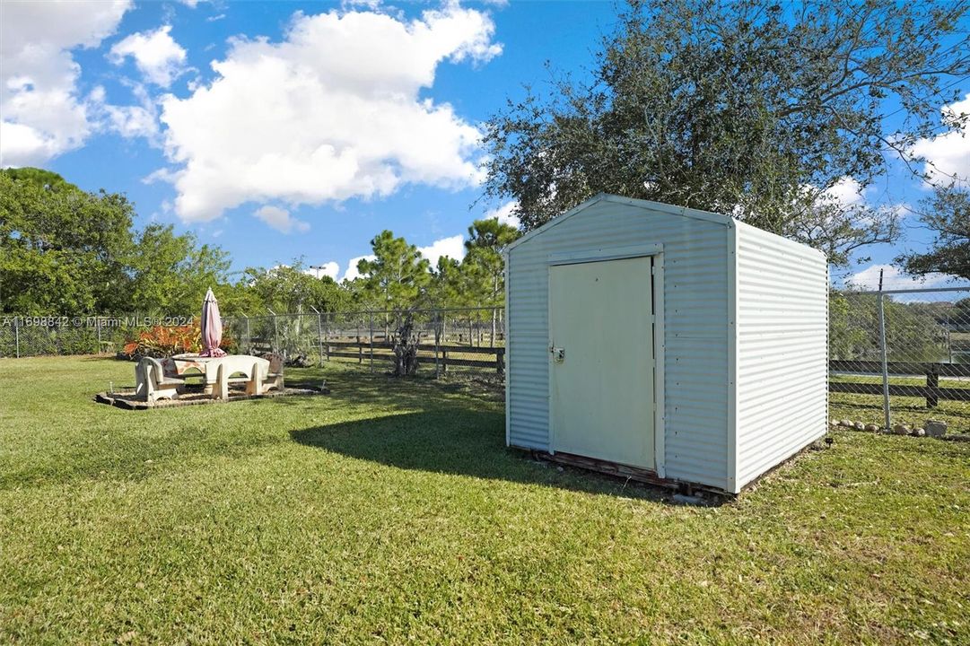 For Sale: $1,500,000 (4 beds, 2 baths, 2330 Square Feet)