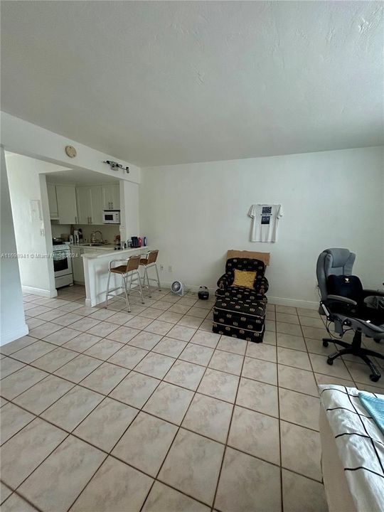 For Sale: $222,000 (0 beds, 1 baths, 350 Square Feet)