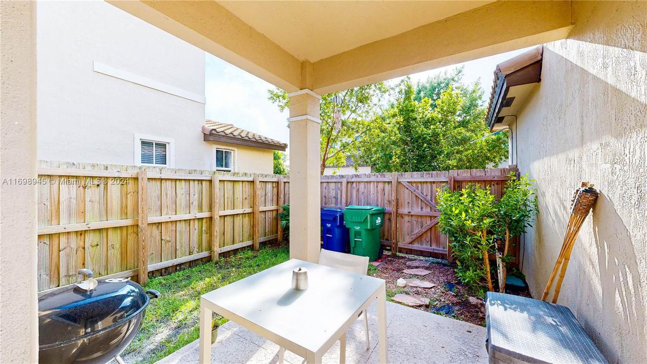 For Sale: $569,900 (4 beds, 2 baths, 2264 Square Feet)