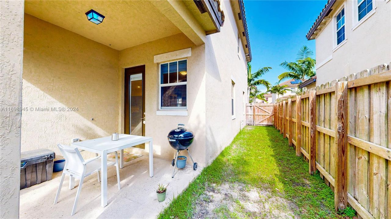 For Sale: $569,900 (4 beds, 2 baths, 2264 Square Feet)