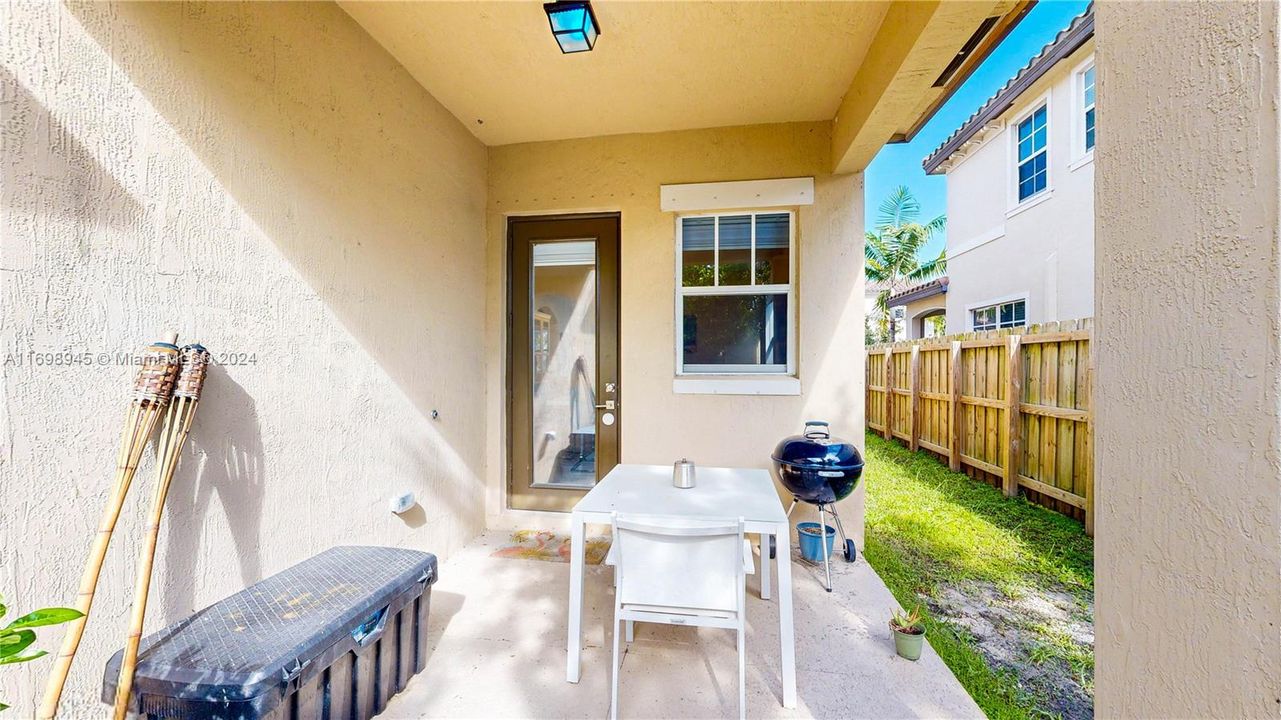 For Sale: $569,900 (4 beds, 2 baths, 2264 Square Feet)