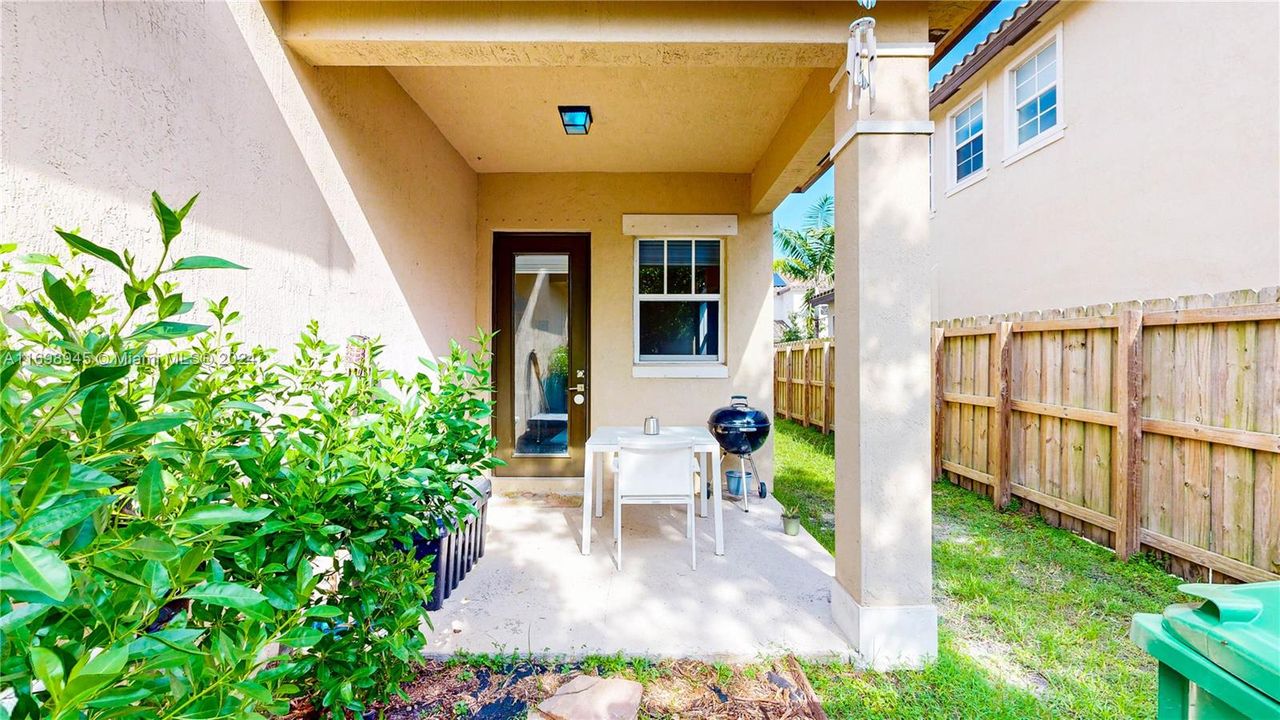 For Sale: $569,900 (4 beds, 2 baths, 2264 Square Feet)