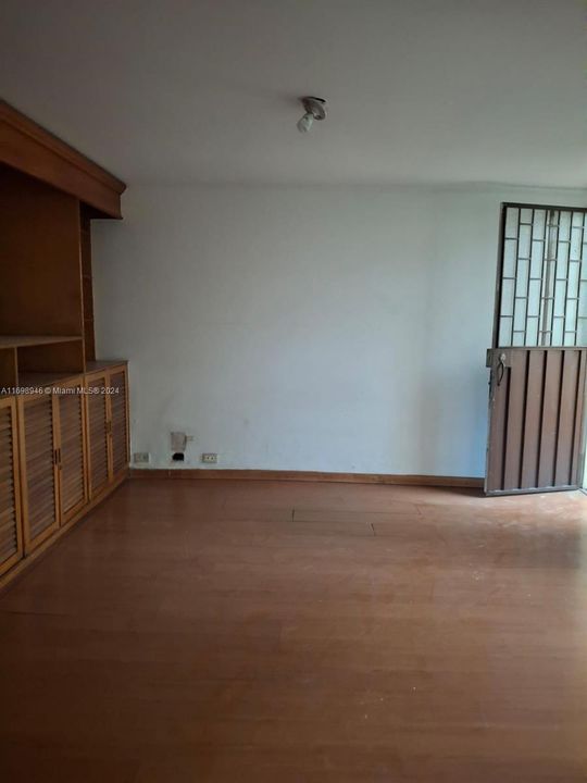 En Venta: $179,000 (4 camas, 2 baños, 0 Pies cuadrados)