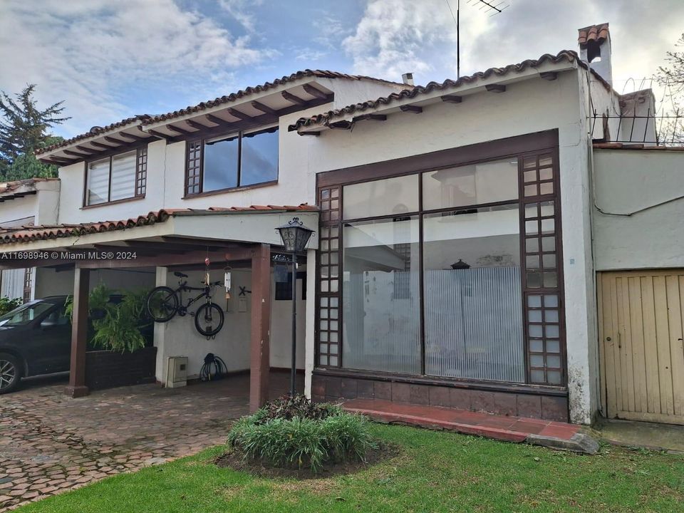 En Venta: $179,000 (4 camas, 2 baños, 0 Pies cuadrados)