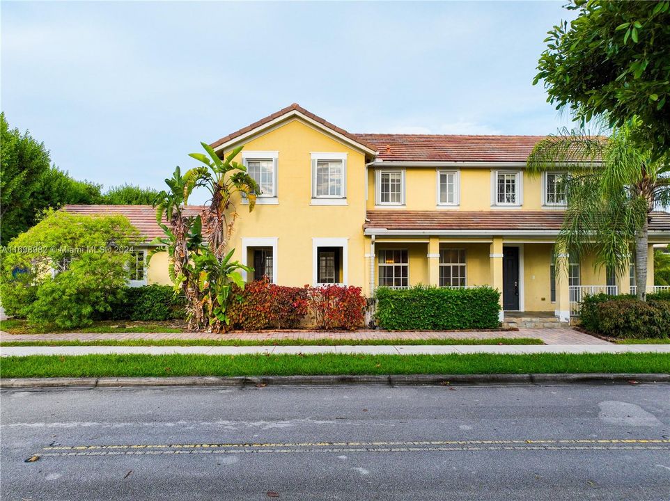 For Sale: $510,000 (3 beds, 2 baths, 2799 Square Feet)