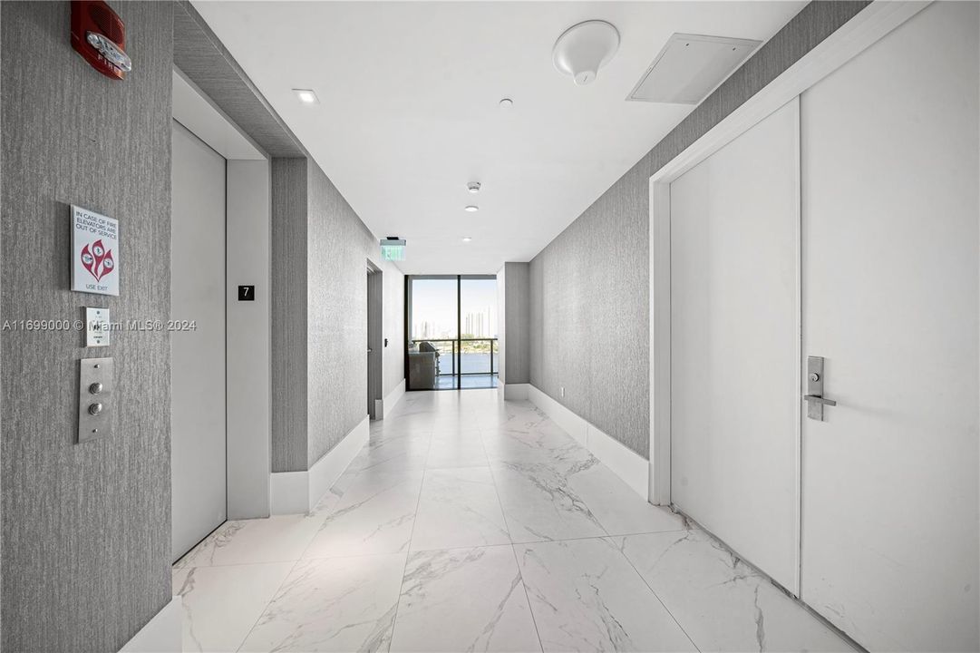 Private foyer entrance