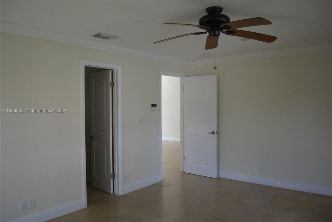 For Rent: $2,900 (2 beds, 1 baths, 1060 Square Feet)