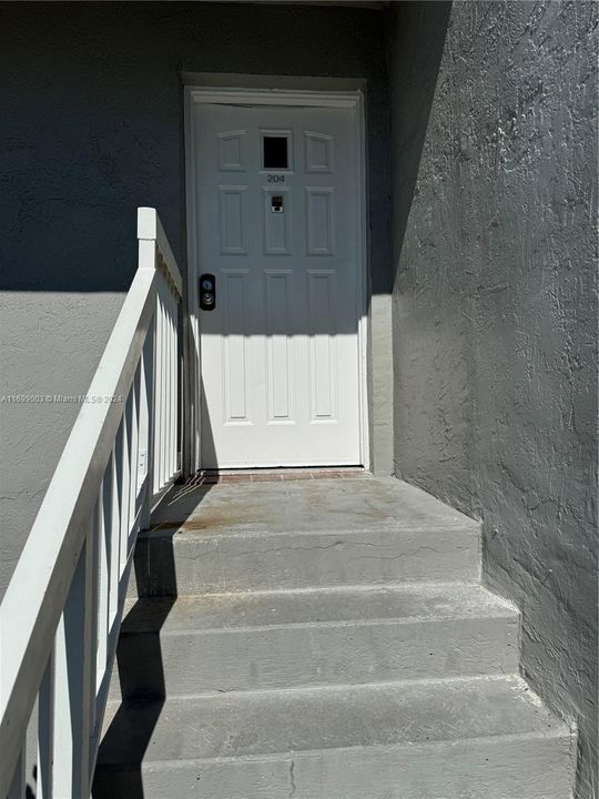 For Rent: $2,095 (2 beds, 2 baths, 1060 Square Feet)