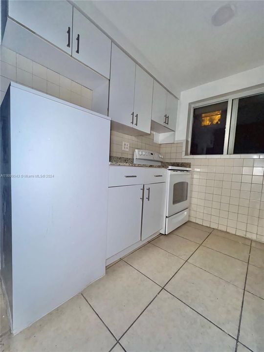 В аренду: $1,950 (1 спален, 1 ванн, 650 Квадратных фут)