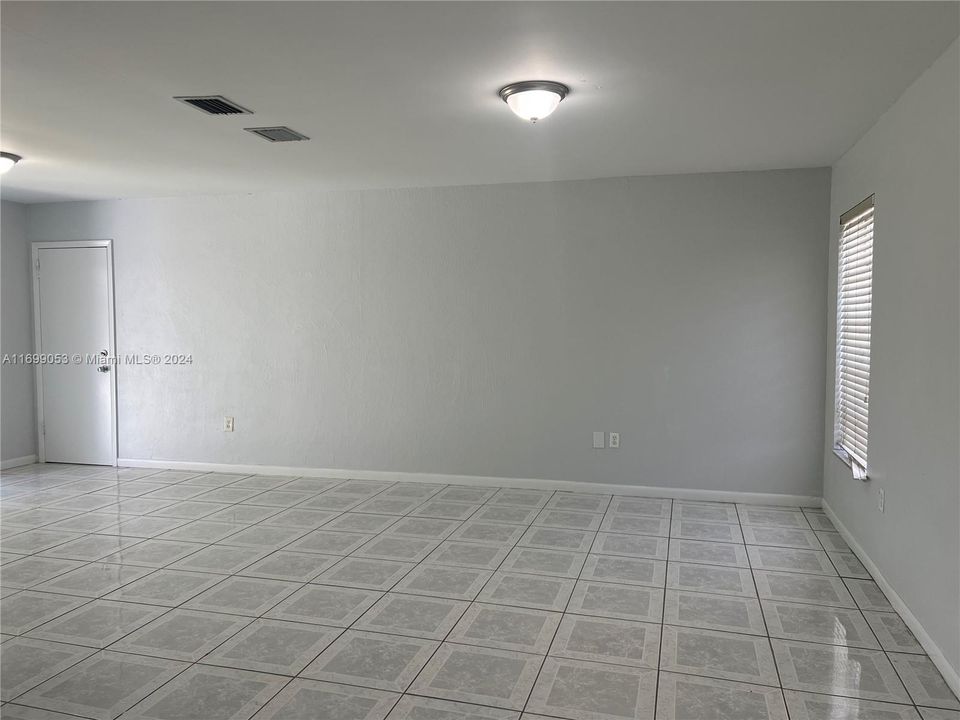 Active With Contract: $3,800 (4 beds, 2 baths, 1891 Square Feet)