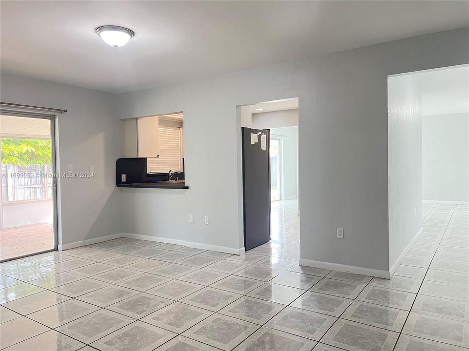 Active With Contract: $3,800 (4 beds, 2 baths, 1891 Square Feet)