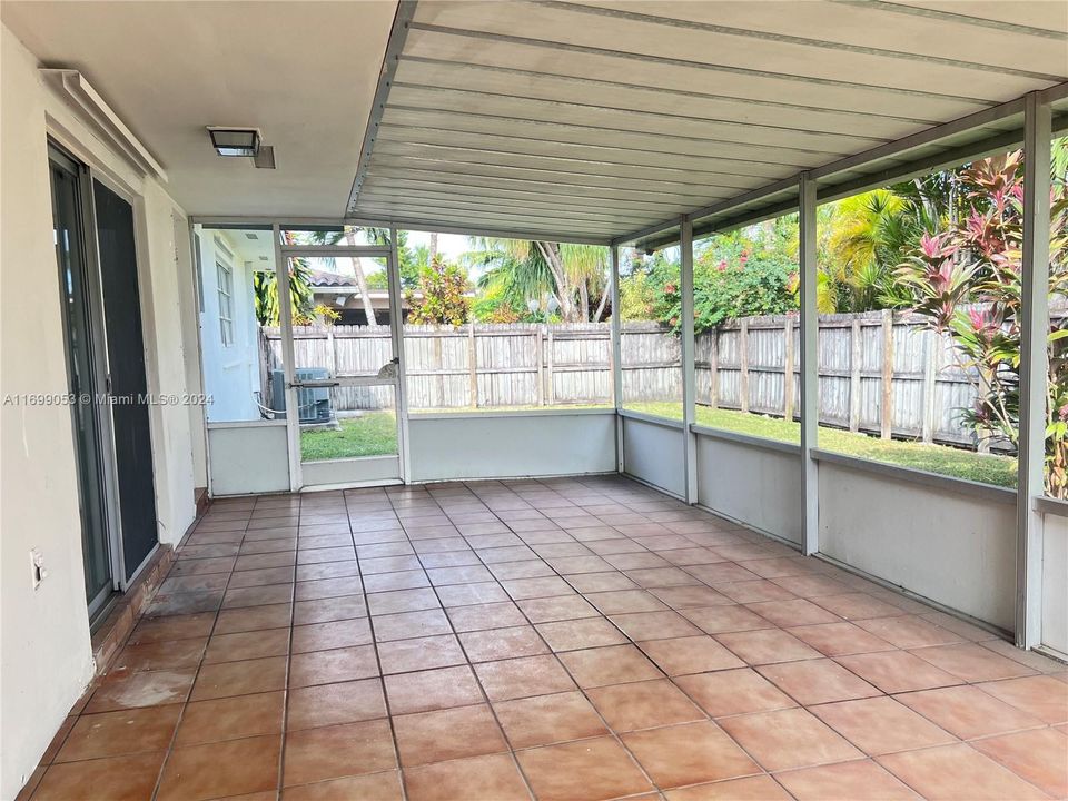 Active With Contract: $3,800 (4 beds, 2 baths, 1891 Square Feet)