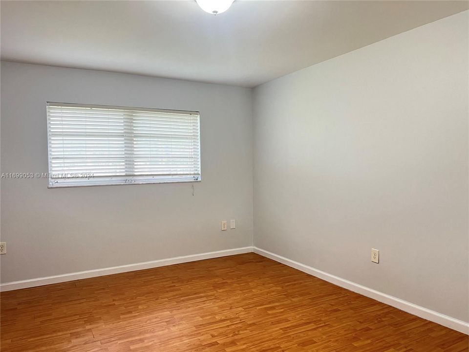 Active With Contract: $3,800 (4 beds, 2 baths, 1891 Square Feet)