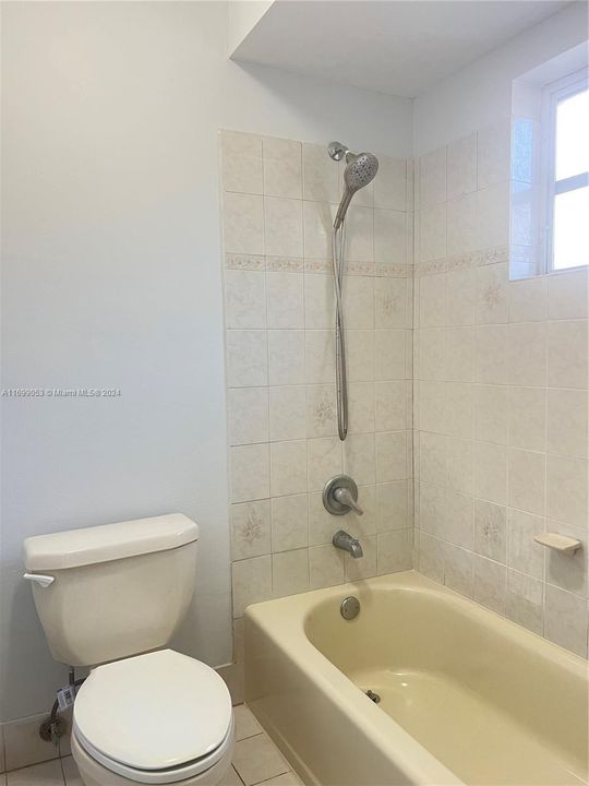 Active With Contract: $3,800 (4 beds, 2 baths, 1891 Square Feet)