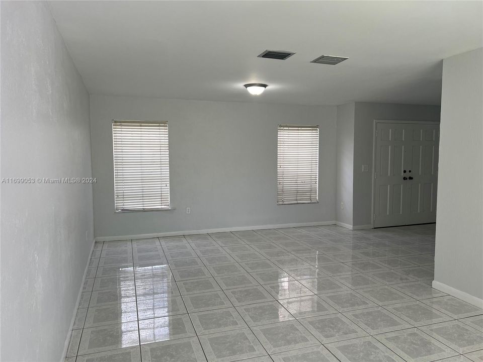 Active With Contract: $3,800 (4 beds, 2 baths, 1891 Square Feet)