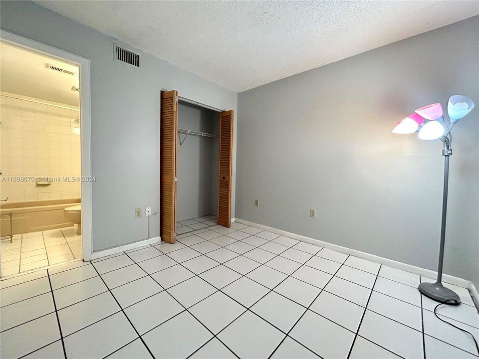 For Rent: $2,250 (2 beds, 2 baths, 625 Square Feet)