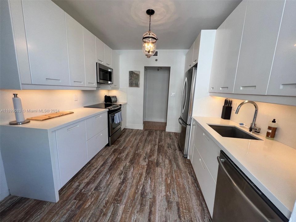 For Rent: $7,000 (2 beds, 2 baths, 1477 Square Feet)