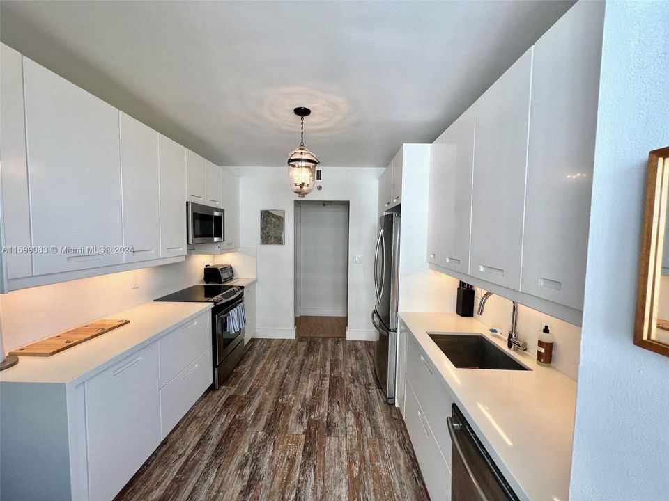 For Rent: $7,000 (2 beds, 2 baths, 1477 Square Feet)