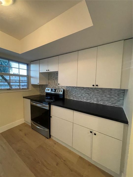 For Rent: $2,800 (2 beds, 2 baths, 1250 Square Feet)