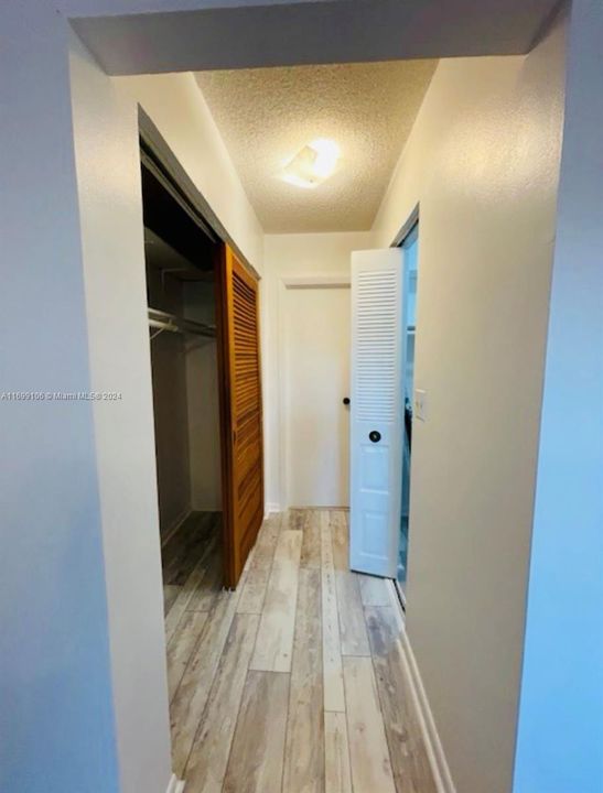 For Rent: $1,550 (1 beds, 1 baths, 770 Square Feet)