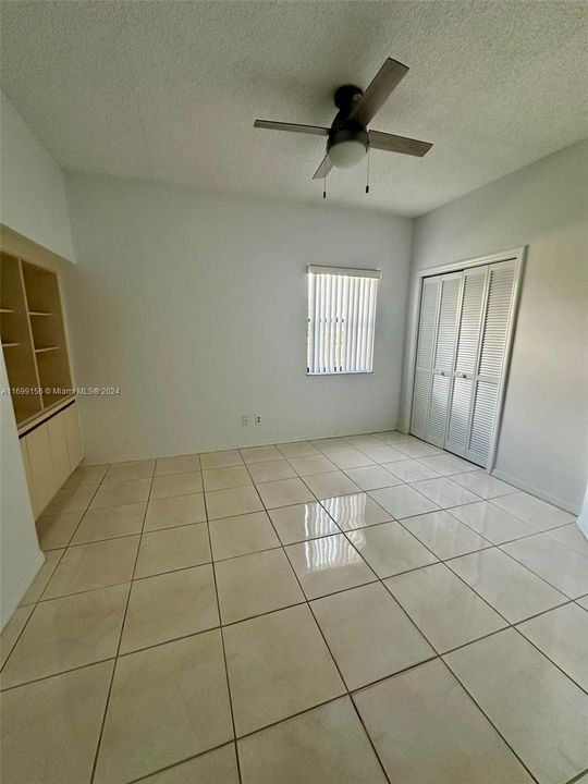 For Rent: $2,200 (3 beds, 2 baths, 1590 Square Feet)