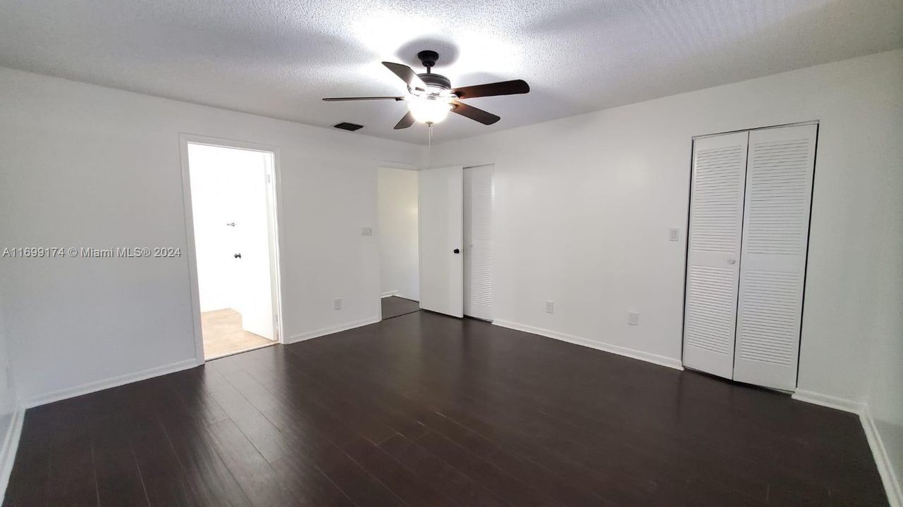 For Rent: $3,100 (3 beds, 2 baths, 1432 Square Feet)