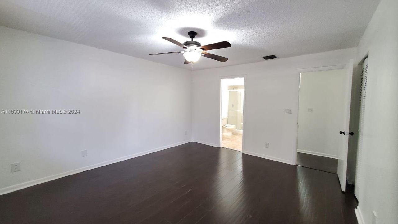 For Rent: $3,100 (3 beds, 2 baths, 1432 Square Feet)