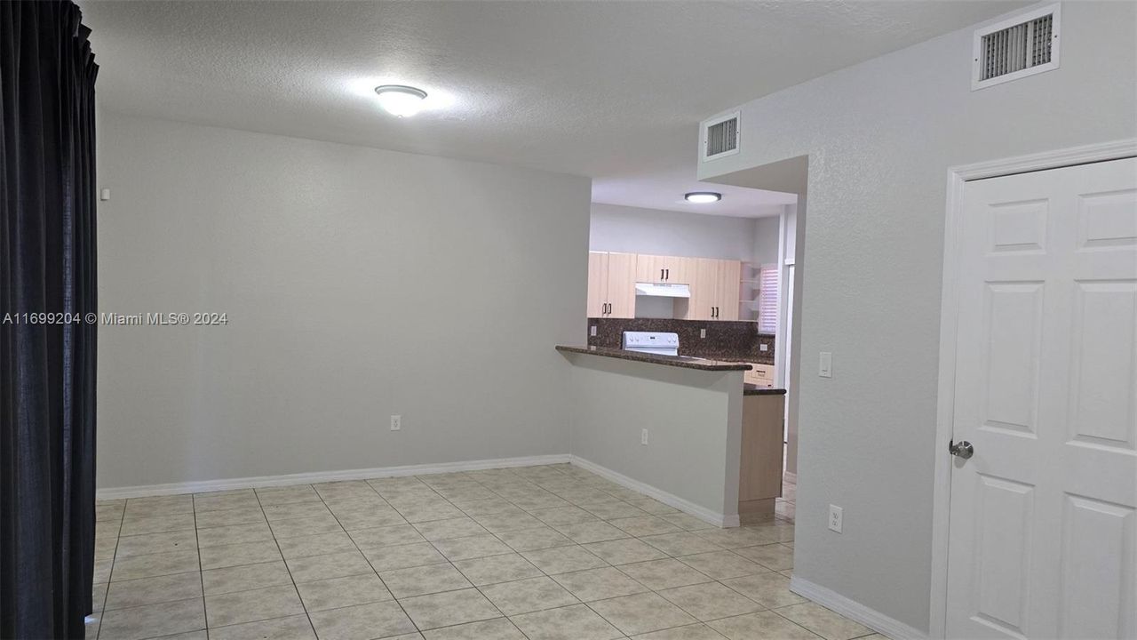 For Sale: $338,000 (4 beds, 2 baths, 1711 Square Feet)